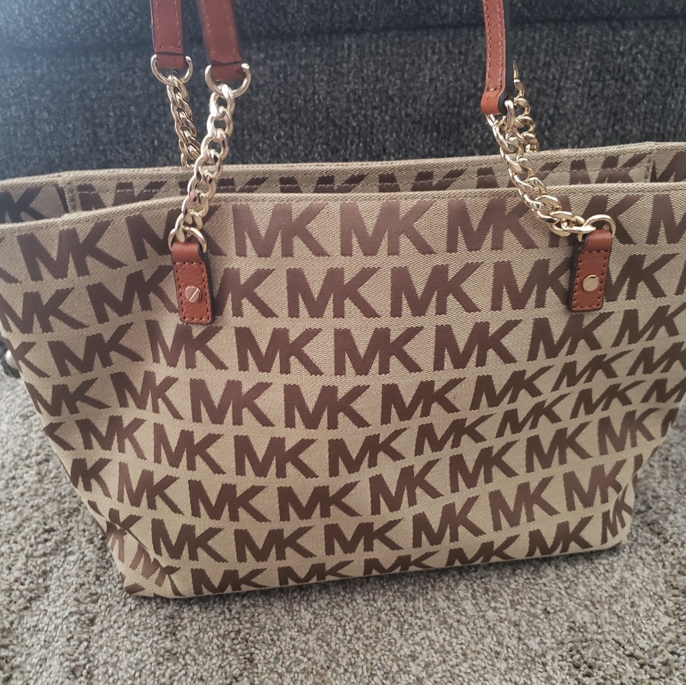 Michael Kors Signature brown tote